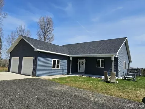 7968 W Herzog, Iron Mountain, MI 49801