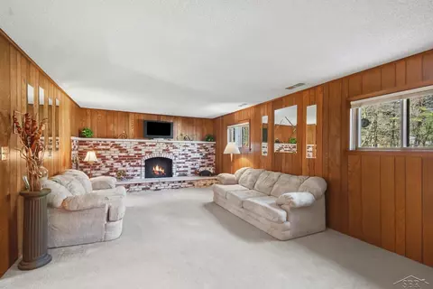 Living - 12821 S Basell, Hemlock, MI 48626 photo 2 of 3