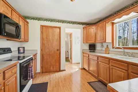 Kitchen - 12821 S Basell, Hemlock, MI 48626 photo 2 of 2
