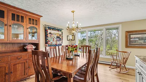 Dining - 1607 E Putnam, Midland, MI 48640 photo 2 of 3