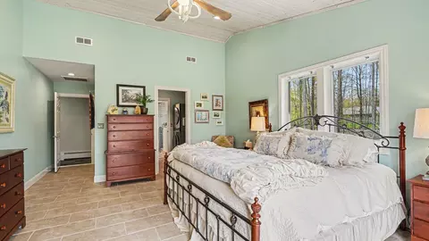 Bedroom - 1607 E Putnam, Midland, MI 48640 photo 1 of 4