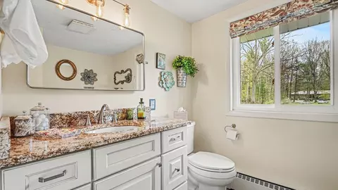Bath - 1607 E Putnam, Midland, MI 48640 photo 1 of 4