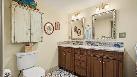 Bath - 1607 E Putnam, Midland, MI 48640 photo 4 of 4
