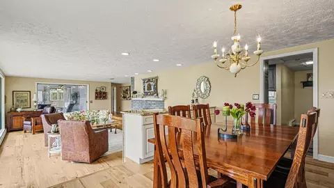 Dining - 1607 E Putnam, Midland, MI 48640 photo 1 of 3