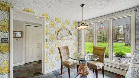 Dining - 1607 E Putnam, Midland, MI 48640 photo 3 of 3