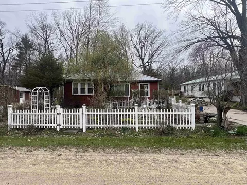 877 Oak, Lake, MI 48632