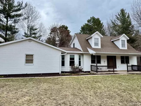 5 Scenic Hls, Marquette, MI 49855