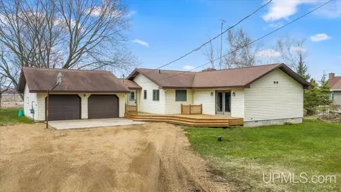 10025 U65, Rapid River, MI 49878