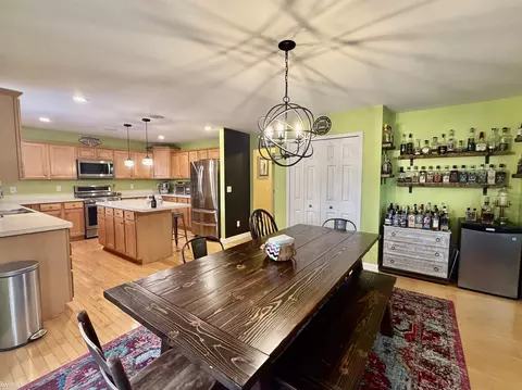 Dining - 2206 Kildare, Davison, MI 48423 photo 2 of 4