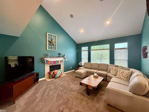 Living - 2206 Kildare, Davison, MI 48423 photo 1 of 7
