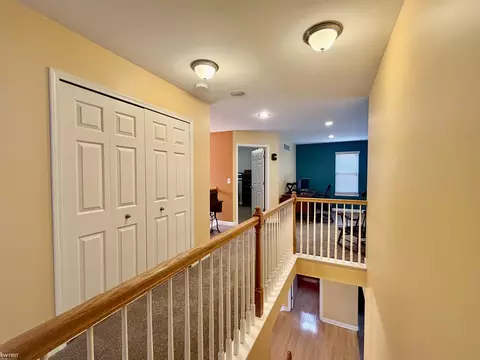 Entry Way - 2206 Kildare, Davison, MI 48423 photo 2 of 6