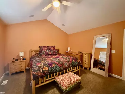 Bedroom - 2206 Kildare, Davison, MI 48423 photo 2 of 8
