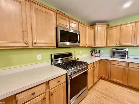 Kitchen - 2206 Kildare, Davison, MI 48423 photo 3 of 5