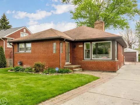 2313 Stanhope, Grosse Pointe Woods, MI 48236