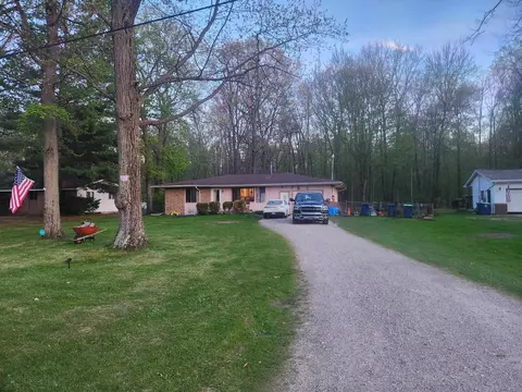 1816 E Moore, Saginaw, MI 48601