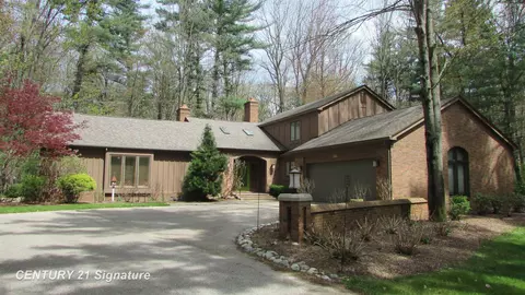 3616 White Pine Way, Midland, MI 48640