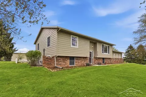 4469 E Millbrook, Mount Pleasant, MI 48858 photo 2