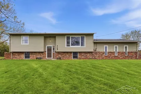 4469 E Millbrook, Mount Pleasant, MI 48858 photo 3