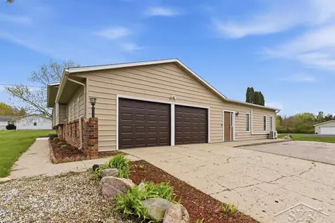 4469 E Millbrook, Mount Pleasant, MI 48858 photo 4