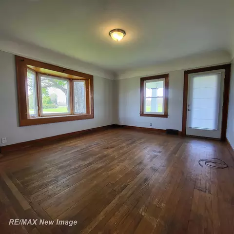 Living - 11700 Busch, Birch Run, MI 48415 photo 2 of 2