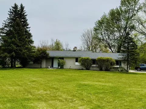 10201 N Fenton, Fenton, MI 48430