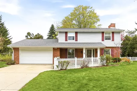 5 Mary Ln, Frankenmuth, MI 48734