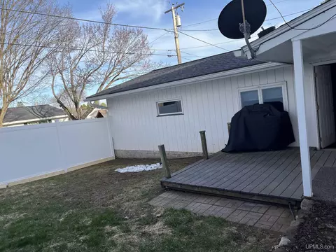 Exterior - 255 S Rose, Ishpeming, MI 49849 photo 6 of 13