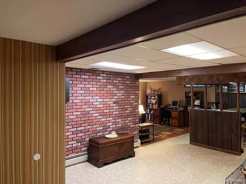 Entry Way - 255 S Rose, Ishpeming, MI 49849 photo 1 of 2