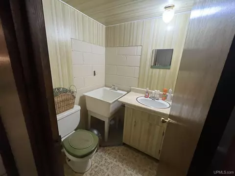Bath - 255 S Rose, Ishpeming, MI 49849 photo 8 of 8
