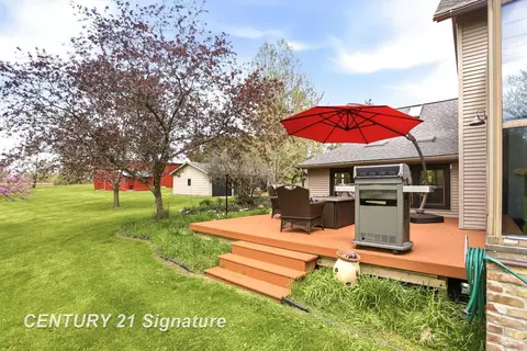 Exterior - 4815 N Hemlock, Hemlock, MI 48626 photo 7 of 13