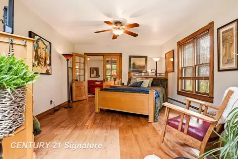 Bedroom - 4815 N Hemlock, Hemlock, MI 48626 photo 1 of 4