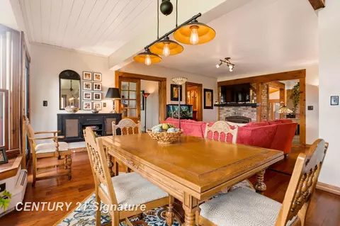 Dining - 4815 N Hemlock, Hemlock, MI 48626 photo 3 of 5