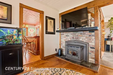 Living - 4815 N Hemlock, Hemlock, MI 48626 photo 3 of 3