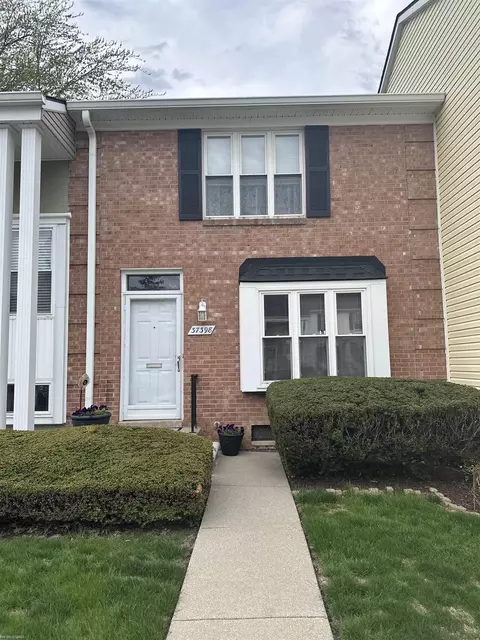 37398 Charter Oaks, Clinton Township, MI 48036