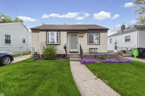 25263 Leach, Roseville, MI 48066