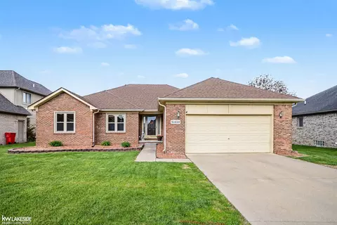 51434 Blue Spruce, Macomb, MI 48042