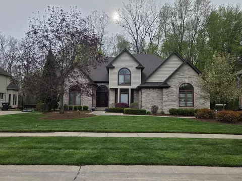 43697 Vintners Pl, Sterling Heights, MI 48314