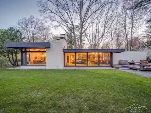 5208 Sunset, Midland, MI 48640