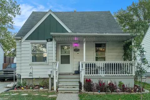 22076 Tuscany, Eastpointe, MI 48021