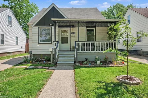22076 Tuscany, Eastpointe, MI 48021