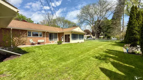 Exterior - 1566 Riverview, Monroe, MI 48162 photo 3 of 7