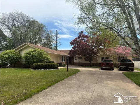 1566 Riverview, Monroe, MI 48162