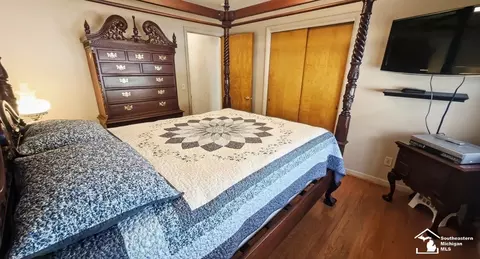 Bedroom - 1566 Riverview, Monroe, MI 48162 photo 2 of 9