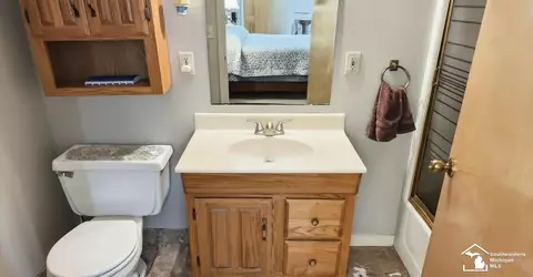 Bath - 1566 Riverview, Monroe, MI 48162 photo 5 of 6
