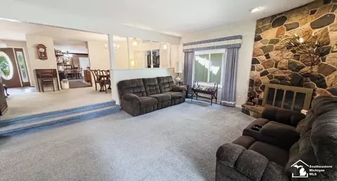Living - 1566 Riverview, Monroe, MI 48162 photo 1 of 2