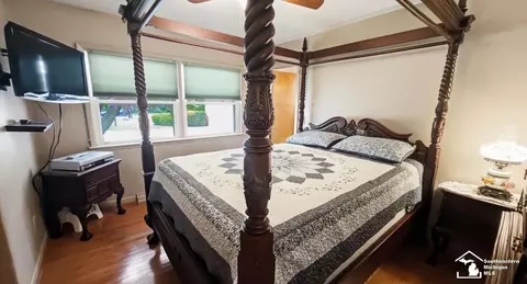Bedroom - 1566 Riverview, Monroe, MI 48162 photo 1 of 9