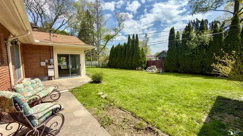 Exterior - 1566 Riverview, Monroe, MI 48162 photo 4 of 7