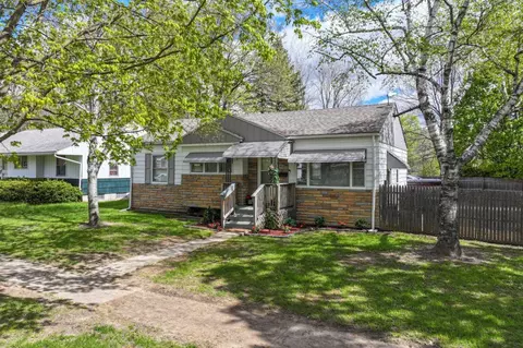 1802 Greenbrook, Flint, MI 48507
