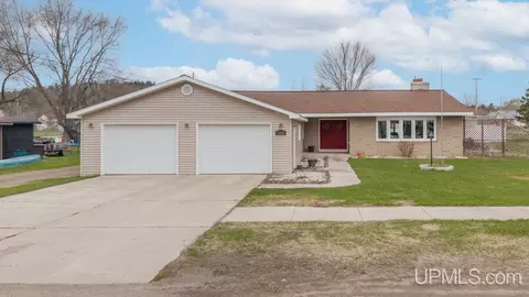 3630 Lincoln, Quinnesec, MI 49876