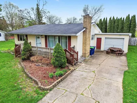4901 Clunie, Saginaw, MI 48638